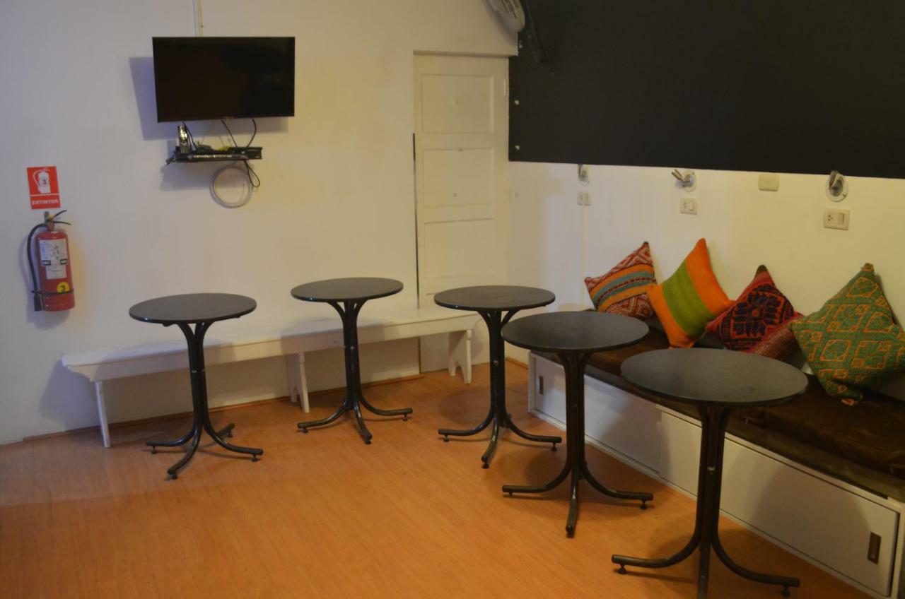 Andes Backpackers Hostel Лима Екстериор снимка