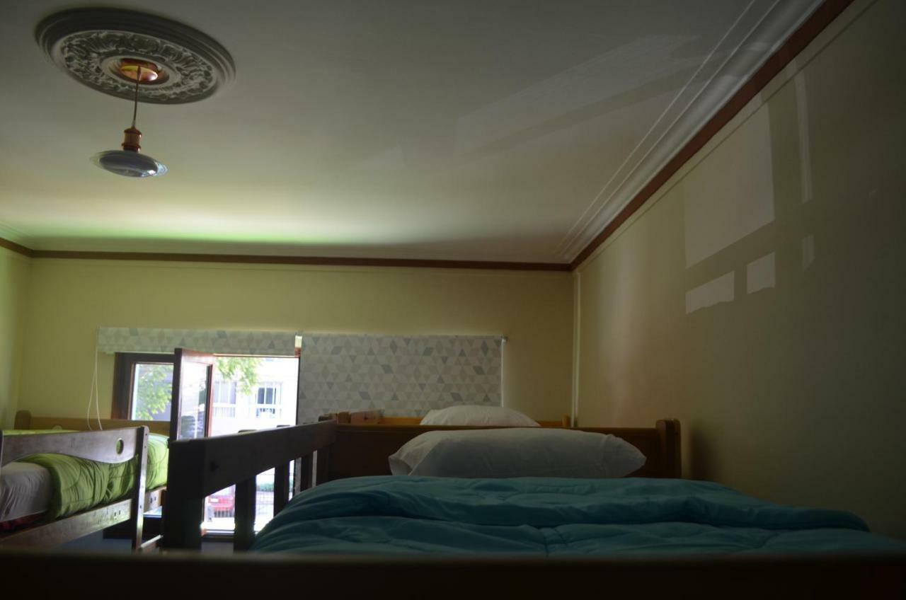 Andes Backpackers Hostel Лима Екстериор снимка