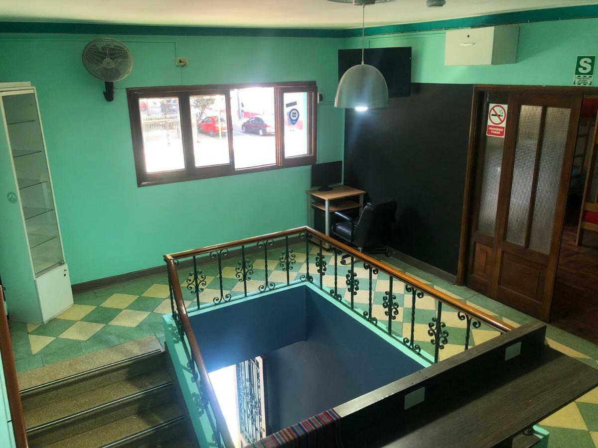Andes Backpackers Hostel Лима Екстериор снимка