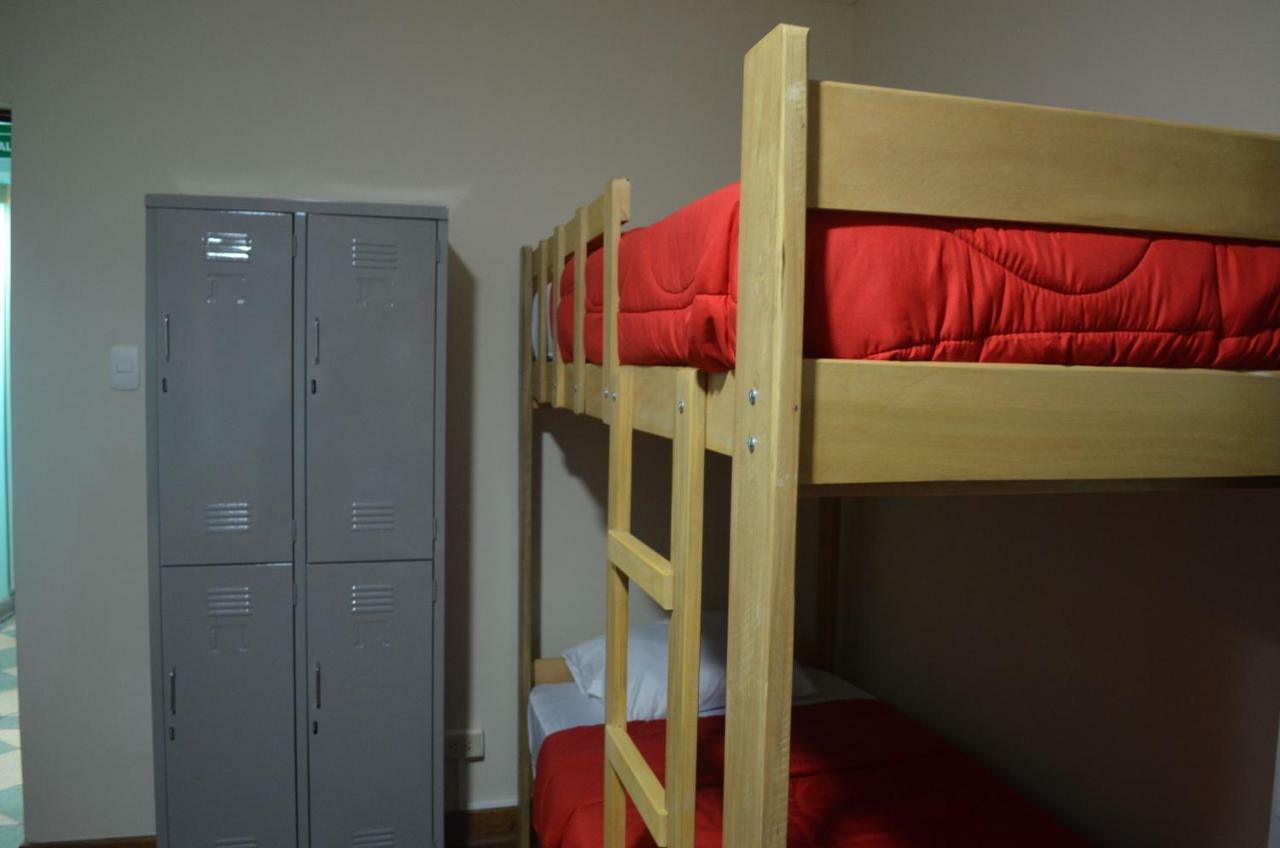 Andes Backpackers Hostel Лима Екстериор снимка