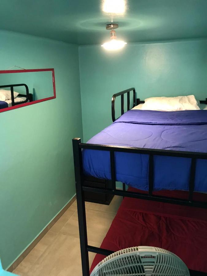 Andes Backpackers Hostel Лима Екстериор снимка
