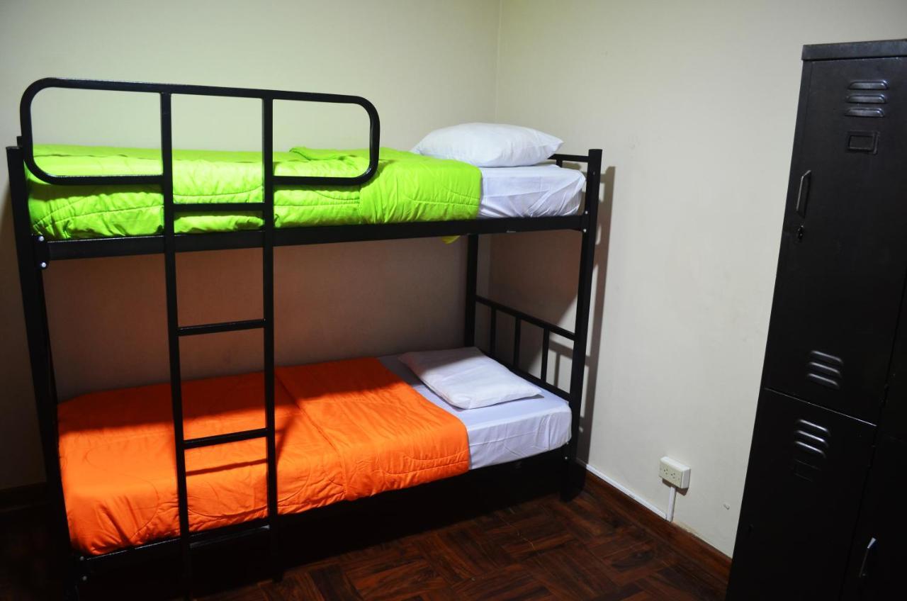 Andes Backpackers Hostel Лима Екстериор снимка